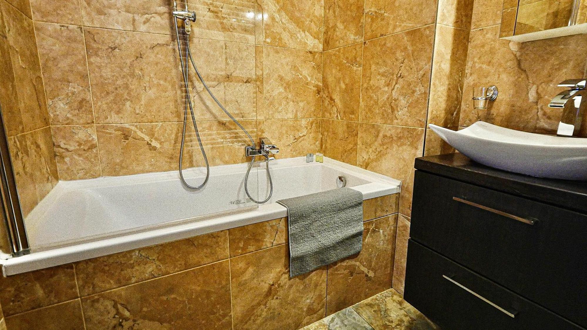 Residence Moravia Apartments Karlovy Vary Luaran gambar