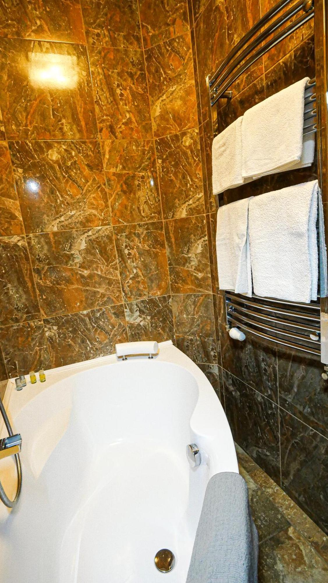 Residence Moravia Apartments Karlovy Vary Luaran gambar